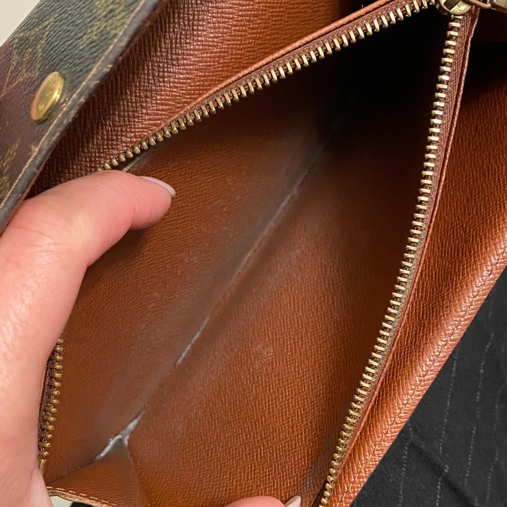 Louis Vuitton Dark Brown Monogram Clutch/Wallet - Picture 6 of 12